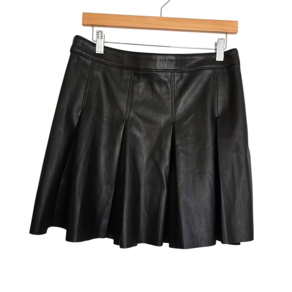 Hollister Ultra High Rise Pleated Vegan Leather Black Mini Skirt Grunge LARGE